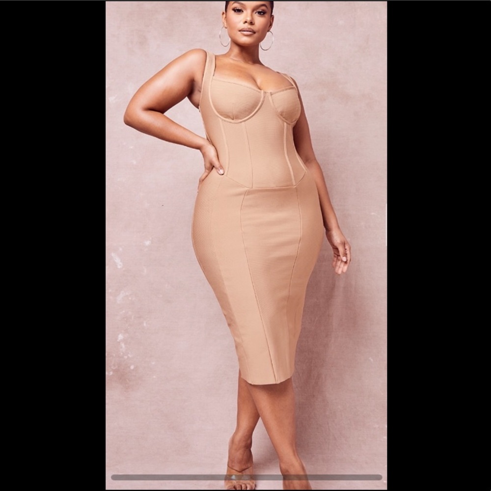 Nude body con midi dress